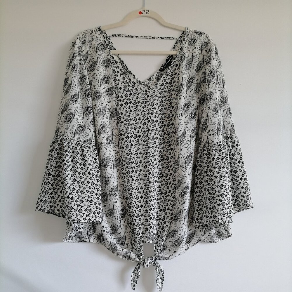 Zac & Rachel Womens White Bell Sleeve Paisley Print Blouse Top Size X-Large